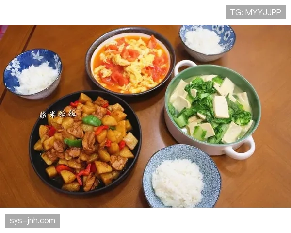 昌雅妮晒了家里那张餐桌,我连外卖都不好意思点了